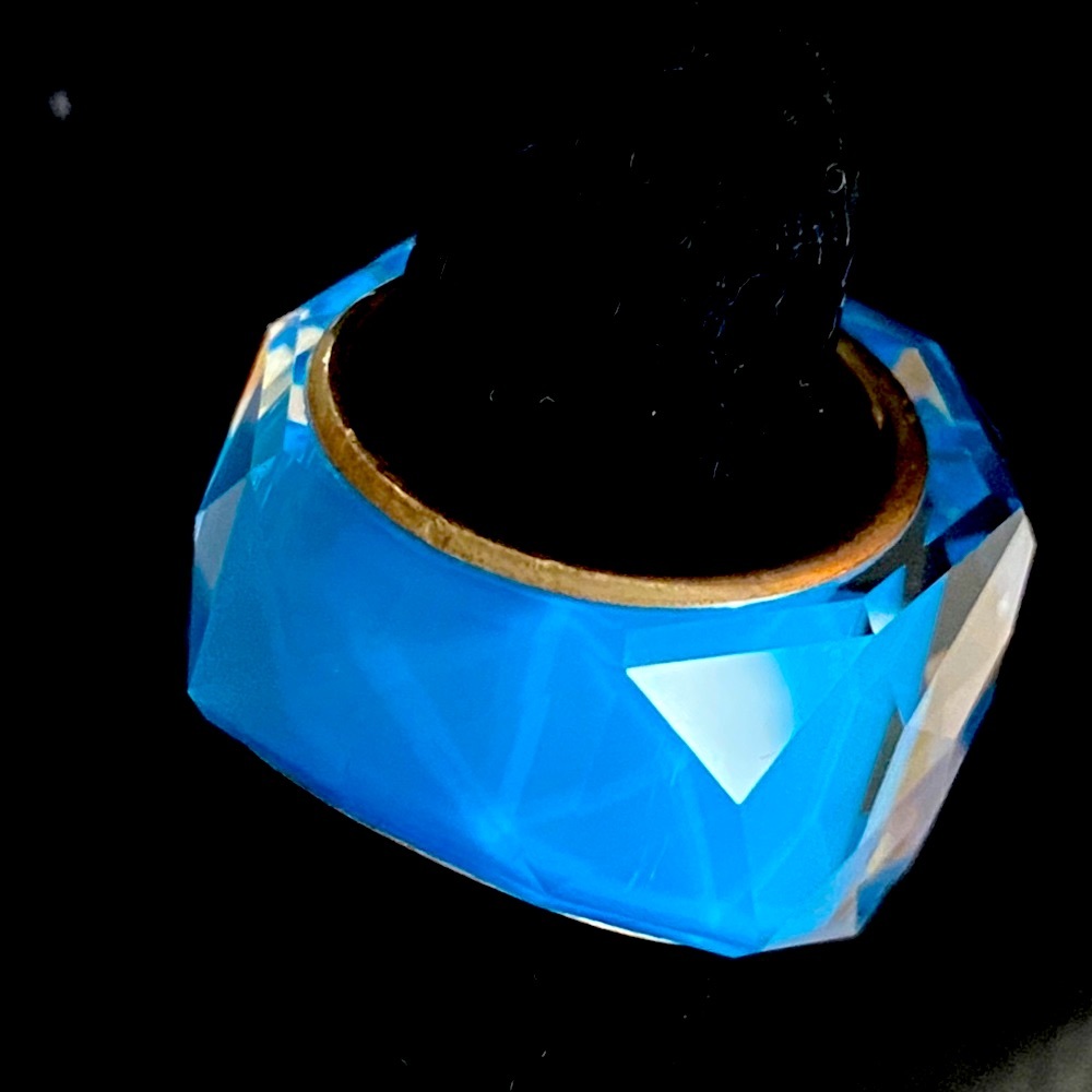 Sworovski Crystal Ring - Picture 3 of 5